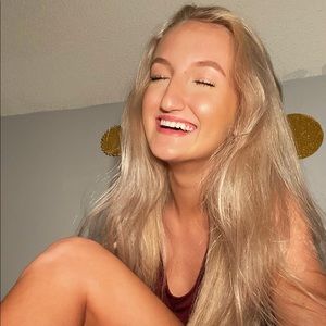 Meet your Posher, Hailey